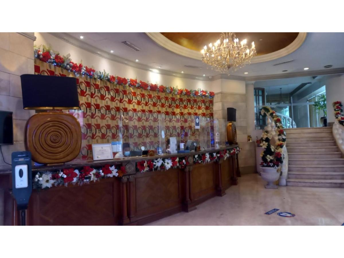 Capital O 914 Makati Palace Hotel Makati City Kültér fotó
