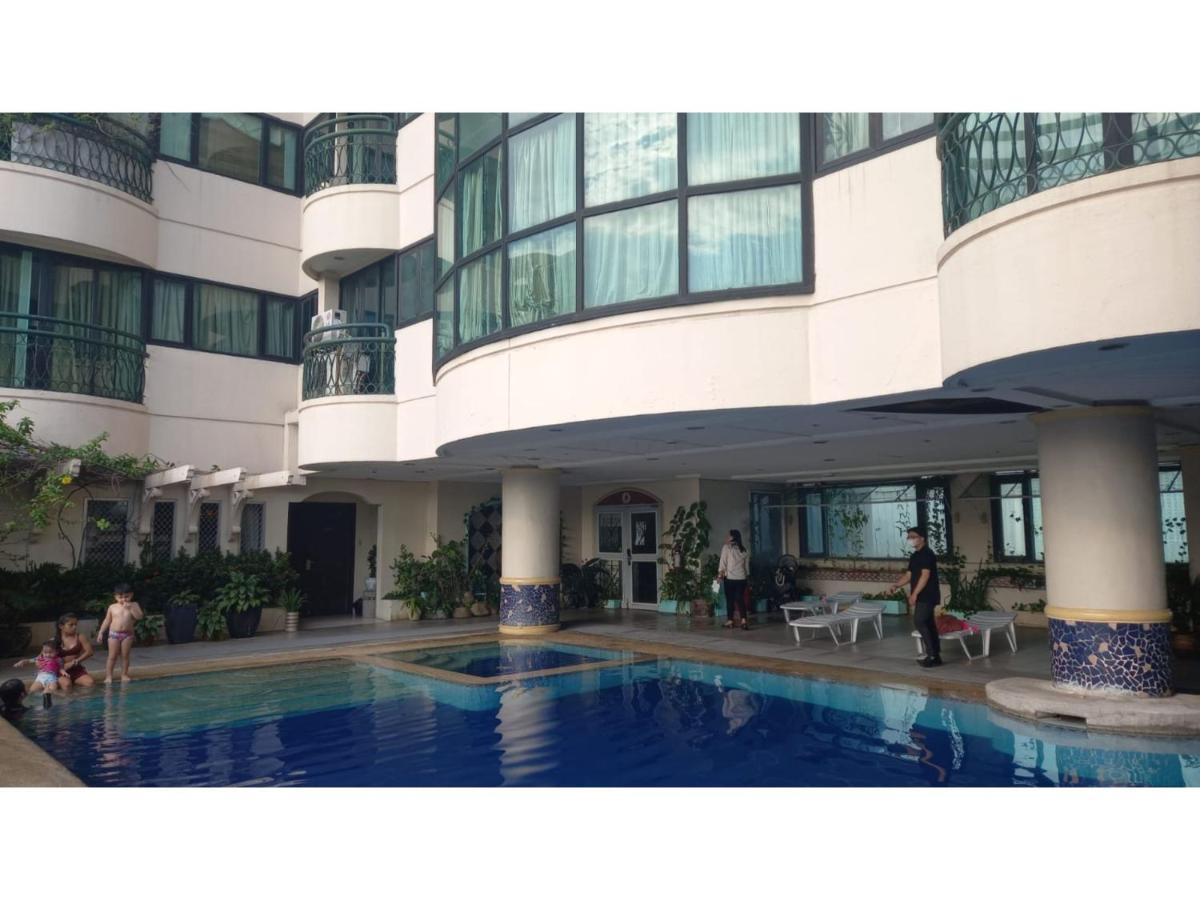 Capital O 914 Makati Palace Hotel Makati City Kültér fotó