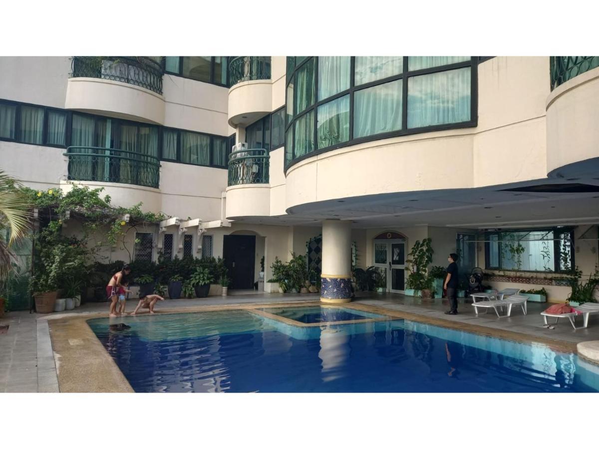 Capital O 914 Makati Palace Hotel Makati City Kültér fotó